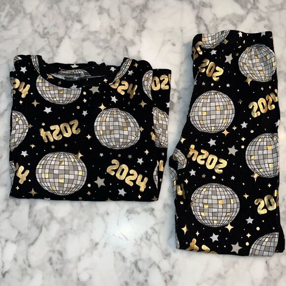 POSH PEANUT 2024 PJ SET 5-6T - Picture 1 of 9